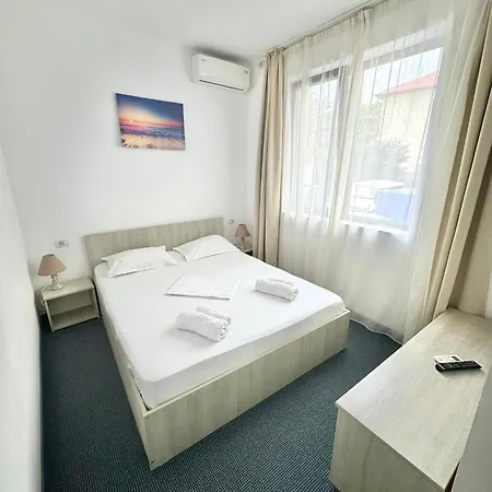 מלון Neptun 3*